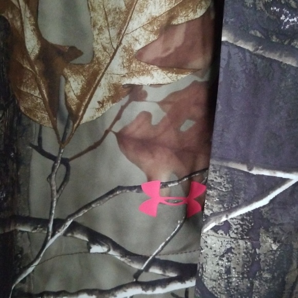 Under armour  real tree stealth jacket size medium - Picture 6 of 7